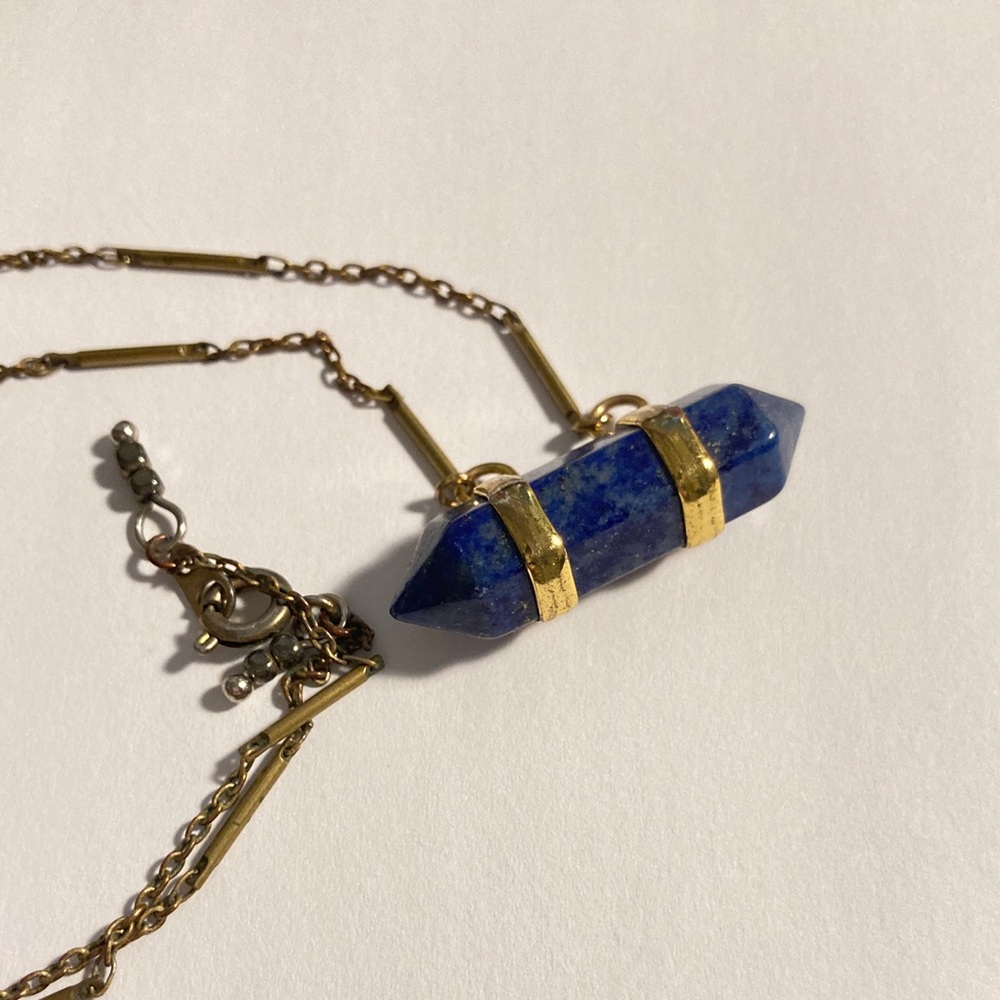 Goldeen blue crystal point necklace